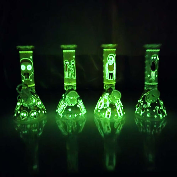 8" Beaker with R & M Sticker - Glow in the Dark [ES23224A]
